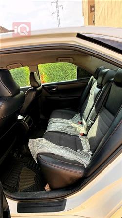 تۆیۆتا کامری